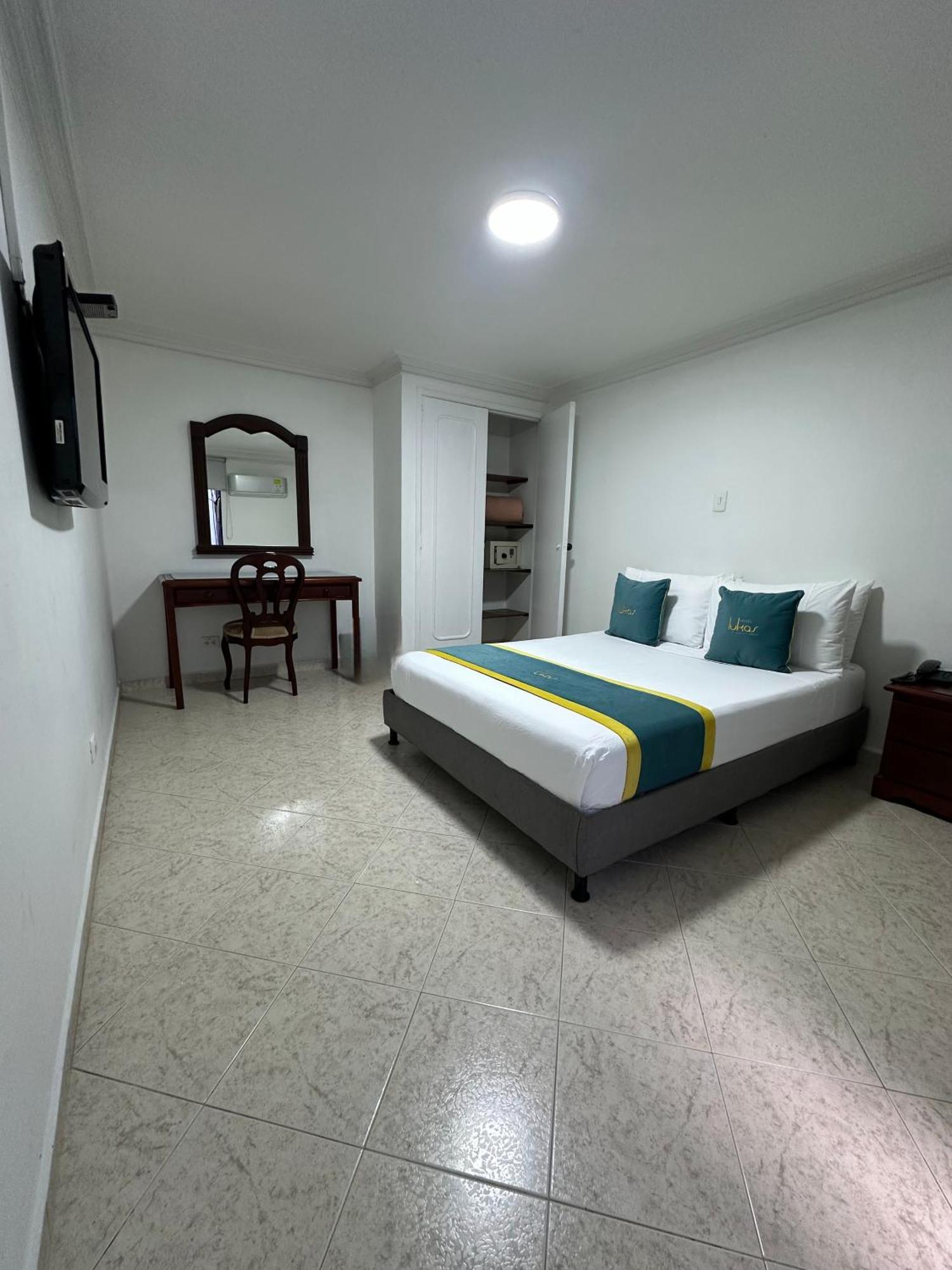 Hotel Lukas Medellín Extérieur photo