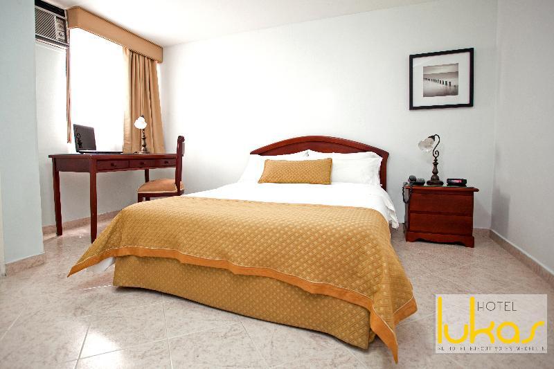 Hotel Lukas Medellín Extérieur photo