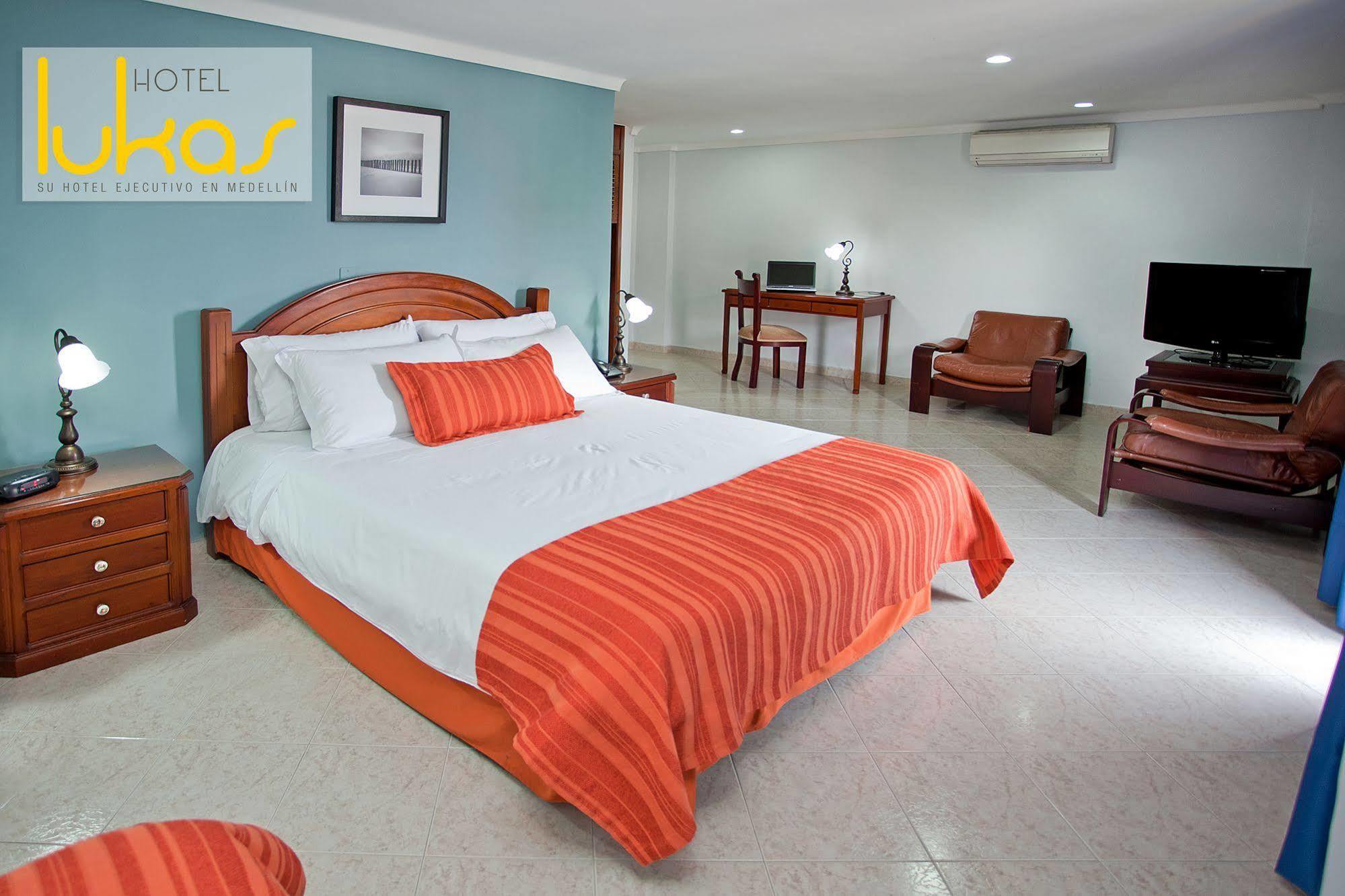 Hotel Lukas Medellín Extérieur photo